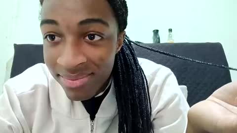 Snapshot of rebecca23278 chatting on May 22, 12:00 pm Tu mami Rebecca online show from May 22, 12:00 pm