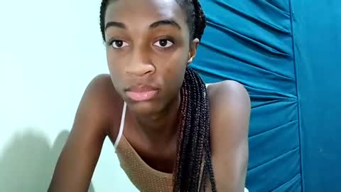 Snapshot of rebecca23278 chatting on June 16, 12:08 pm Tu mami Rebecca online show from June 16, 12:08 pm