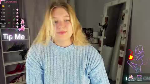 rebecca_____ online show from September 12, 1:49 am