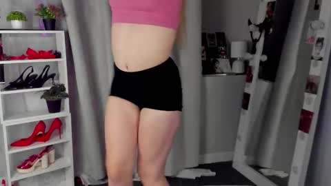 rebecca_____ online show from October 7, 1:47 am