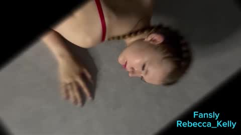 rebecca_____ online show from February 10, 2:04 am