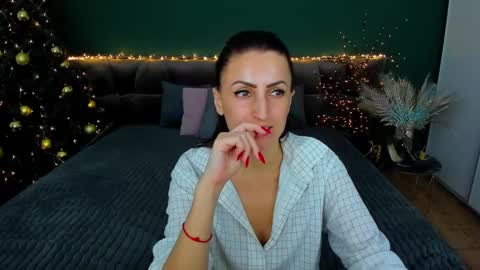 rebecca_diamonds online show from January 8, 12:05 pm