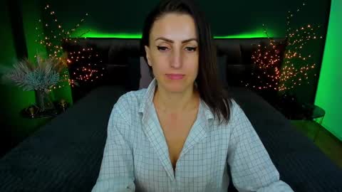 rebecca_diamonds online show from January 27, 3:39 pm