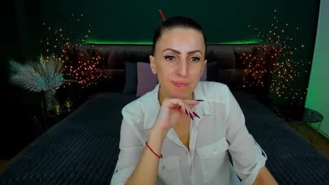 rebecca_diamonds online show from February 17, 3:42 pm