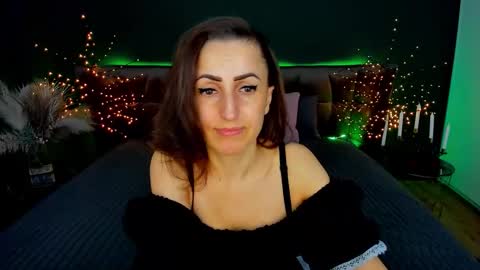rebecca_diamonds online show from March 18, 6:49 am