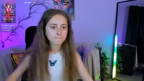 rebecca_smile_ online show from September 29, 7:46 am