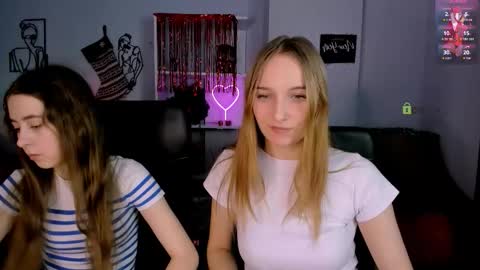 rebecca_smile_ online show from January 8, 1:35 pm