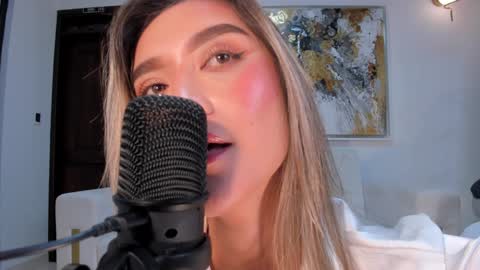 Snapshot of rebeccahudson_ chatting on January 22, 9:57 am Rebe online show from January 22, 9:57 am