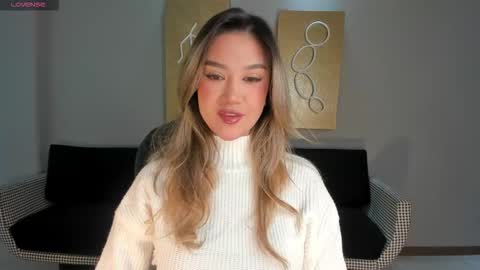 Snapshot of rebeccahudson_ chatting on October 23, 10:58 am Rebe online show from October 23, 10:58 am