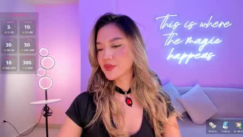 Snapshot of rebeccahudson_ chatting on October 25, 7:30 pm Rebe online show from October 25, 7:30 pm