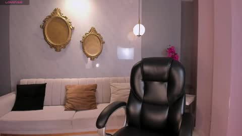 Snapshot of rebeccahudson_ chatting on May 5, 8:06 pm Rebe online show from May 5, 8:06 pm
