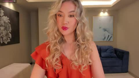 Snapshot of rebeccahudson_ chatting on May 17, 11:28 am Rebe online show from May 17, 11:28 am