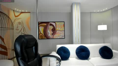 Snapshot of rebeccahudson_ chatting on May 19, 8:04 pm Rebe online show from May 19, 8:04 pm