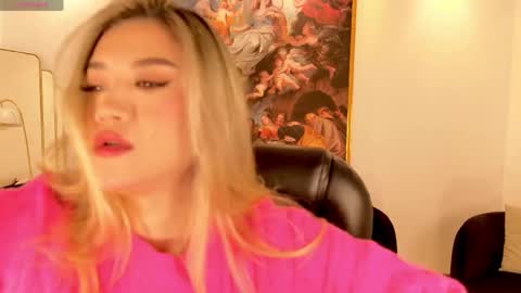 Snapshot of rebeccahudson_ chatting on June 8, 7:36 pm Rebe online show from June 8, 7:36 pm