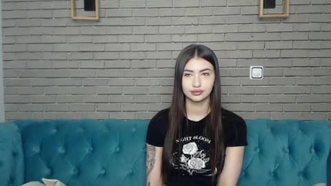 Snapshot of rebeccamosc chatting on April 6, 5:08 am rebeccamosc online show from April 6, 5:08 am