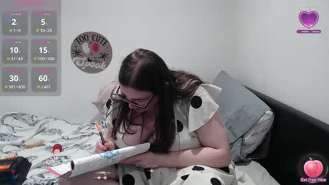 rebeccasummercam online show from September 23, 12:35 am