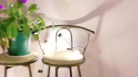 rebeccawhite_meow online show from June 11, 2:53 am