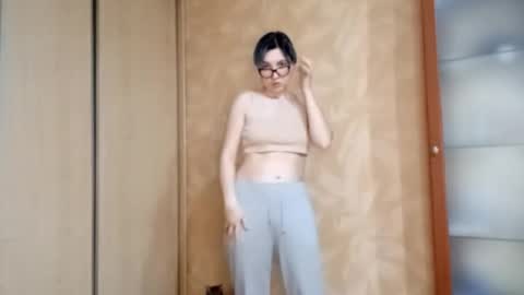 Zoe online show from February 3, 2:11 pm