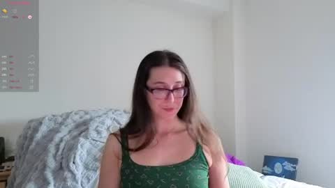 Snapshot of rebekahrayne_ chatting on June 22, 9:34 pm Beks online show from June 22, 9:34 pm