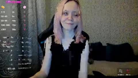 Snapshot of rebesaolset chatting on December 1, 4:29 pm RebesaOlset online show from December 1, 4:29 pm