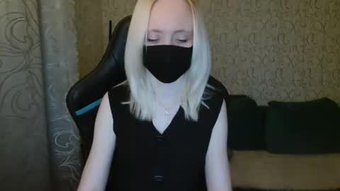 Snapshot of rebesaolset chatting on January 14, 3:57 pm RebesaOlset online show from January 14, 3:57 pm