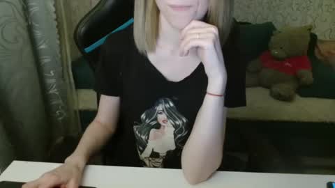 Snapshot of rebesaolset chatting on December 5, 3:30 pm RebesaOlset online show from December 5, 3:30 pm