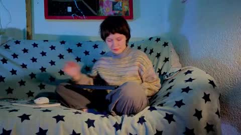 Snapshot of reborn_elf chatting on October 19, 5:02 pm Lara online show from October 19, 5:02 pm