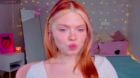 Snapshot of red__candy chatting on February 8, 2:53 pm red__candy online show from February 8, 2:53 pm