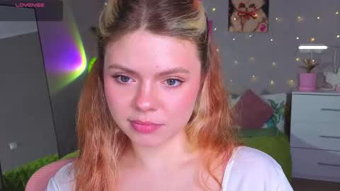 red__candy online show from May 15, 2:02 pm