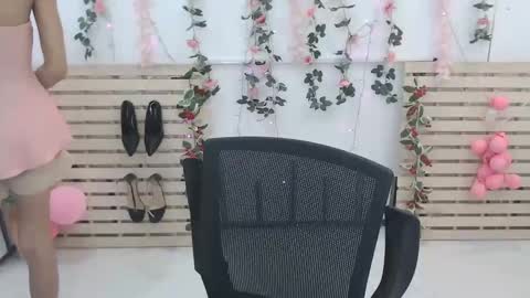 Snapshot of red_ann17 chatting on November 30, 10:30 am ann online show from November 30, 10:30 am