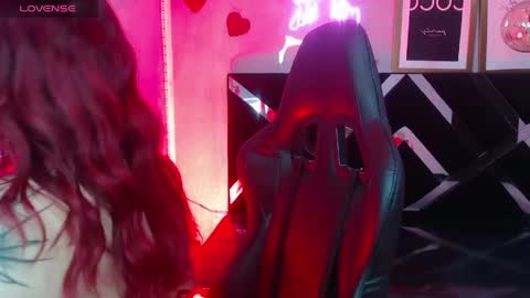 Snapshot of red_bunny_v chatting on May 17, 1:18 pm Hi Stream 800am to 200pm online show from May 17, 1:18 pm
