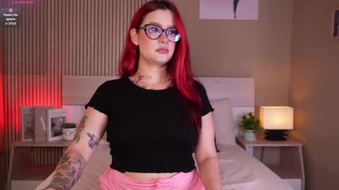 Snapshot of red_doll__ chatting on May 26, 12:45 pm SOFIA online show from May 26, 12:45 pm