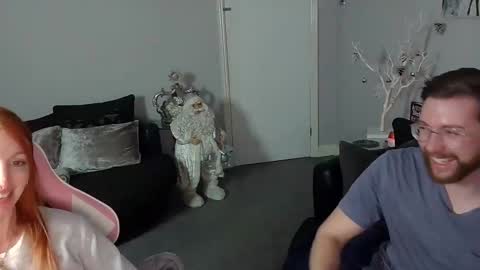 Snapshot of red_firesquirt chatting on December 7, 9:11 pm Red -  online show from December 7, 9:11 pm