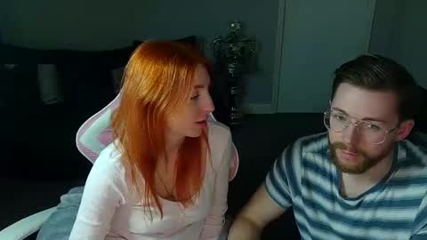 Snapshot of red_firesquirt chatting on January 22, 9:32 pm Red -  online show from January 22, 9:32 pm