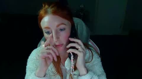 Snapshot of red_firesquirt chatting on February 11, 3:08 pm Red -  online show from February 11, 3:08 pm