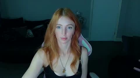 Snapshot of red_firesquirt chatting on October 13, 1:55 pm Red -  online show from October 13, 1:55 pm
