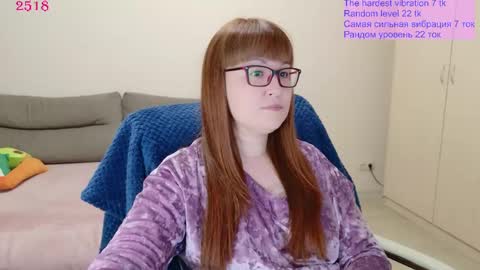 Snapshot of red_fox777 chatting on May 20, 6:47 pm Lisa online show from May 20, 6:47 pm