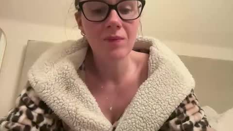 Rosie online show from January 8, 7:27 pm