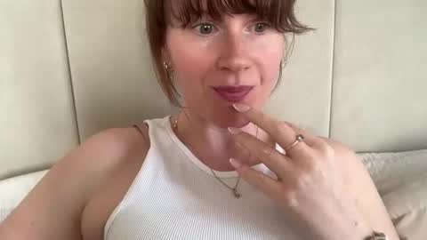 Snapshot of red_head_rosie_69 chatting on May 10, 9:58 am Rosie online show from May 10, 9:58 am