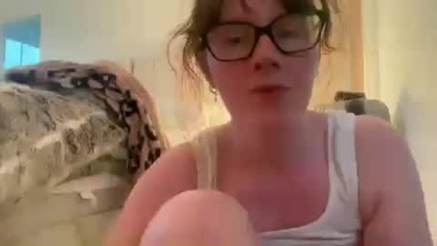 Snapshot of red_head_rosie_69 chatting on June 11, 7:56 pm Rosie online show from June 11, 7:56 pm