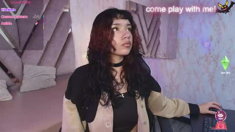 red_pandaa online show from May 26, 3:13 am
