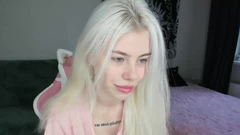 Erika online show from November 10, 8:24 am