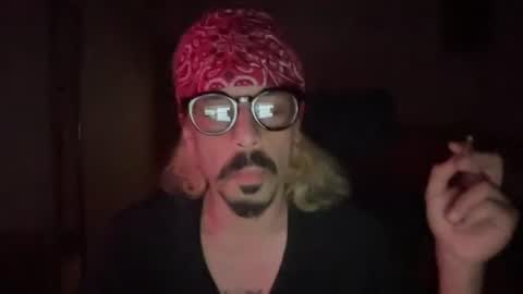 Snapshot of red_room420 chatting on August 2, 11:08 am red_room420 online show from August 2, 11:08 am