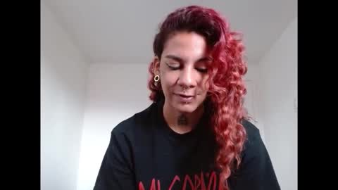 Instagram Valerie yourdream online show from March 5, 3:41 pm