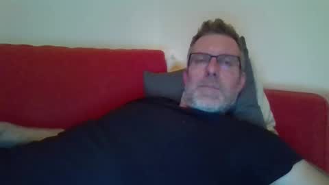 Snapshot of redandbluecloud chatting on December 30, 9:08 pm Red online show from December 30, 9:08 pm