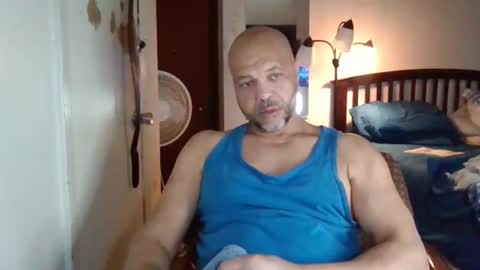 Snapshot of redbone441 chatting on March 22, 4:16 am Redbone online show from March 22, 4:16 am
