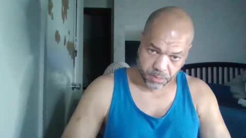 Snapshot of redbone441 chatting on March 25, 3:23 am Redbone online show from March 25, 3:23 am