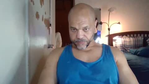 Snapshot of redbone441 chatting on March 28, 3:06 am Redbone online show from March 28, 3:06 am