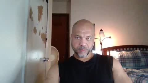 Snapshot of redbone441 chatting on April 1, 3:51 am Redbone online show from April 1, 3:51 am