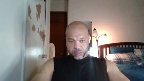 Snapshot of redbone441 chatting on April 2, 10:46 am Redbone online show from April 2, 10:46 am